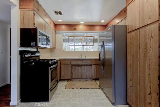 9654 Kessler, Chatsworth, CA 91311
