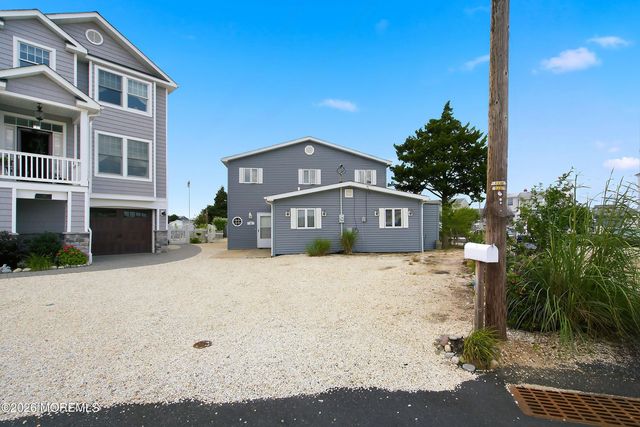 72 Rosalyn Drive, Beach Haven West, NJ 08050