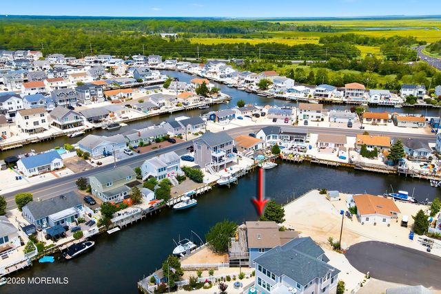 72 Rosalyn Drive, Beach Haven West, NJ 08050