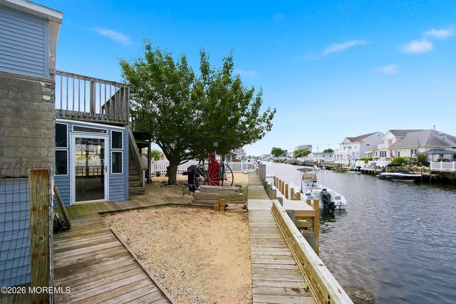 72 Rosalyn Drive, Beach Haven West, NJ 08050