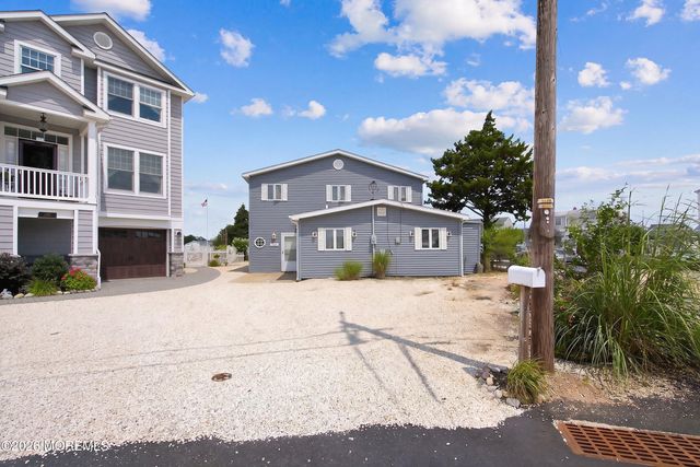 72 Rosalyn Drive, Beach Haven West, NJ 08050