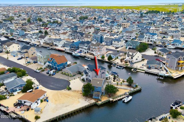 72 Rosalyn Drive, Beach Haven West, NJ 08050