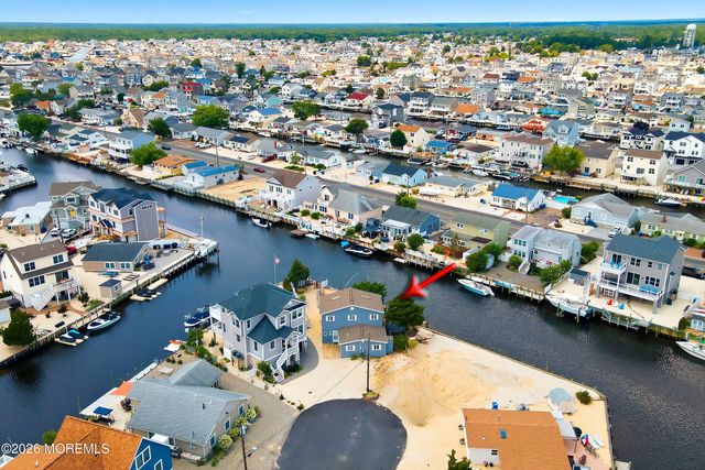 72 Rosalyn Drive, Beach Haven West, NJ 08050