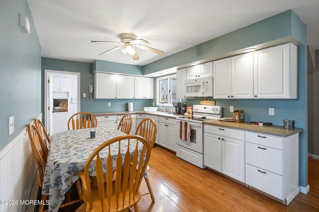 72 Rosalyn Drive, Beach Haven West, NJ 08050