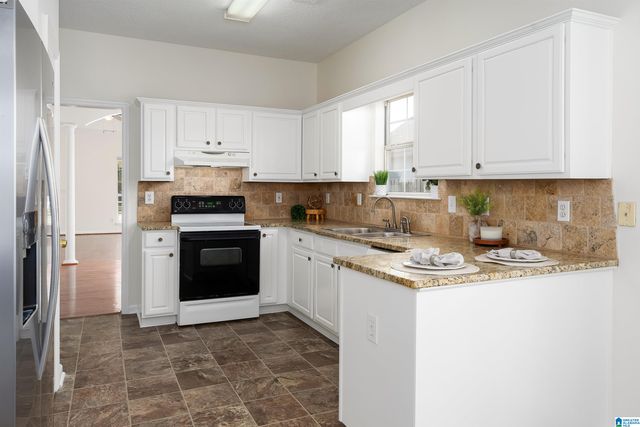 1134 AMBERLEY WOODS DRIVE, Helena, AL 35080