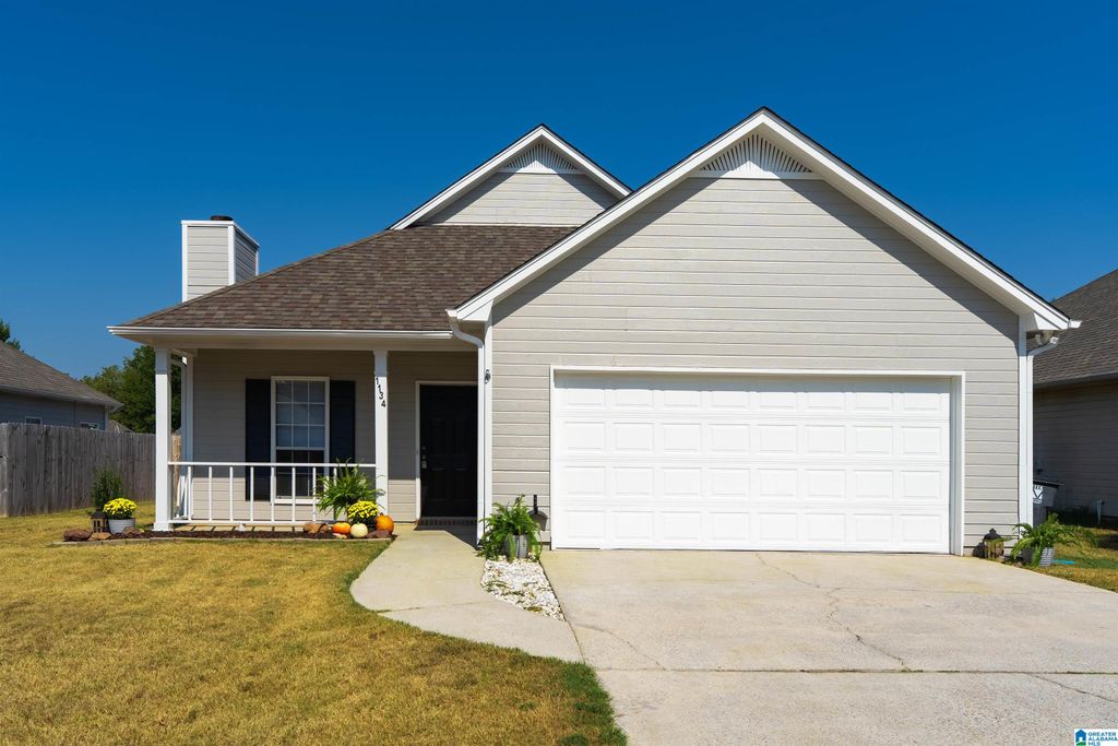 1134 AMBERLEY WOODS DRIVE, Helena, AL 35080