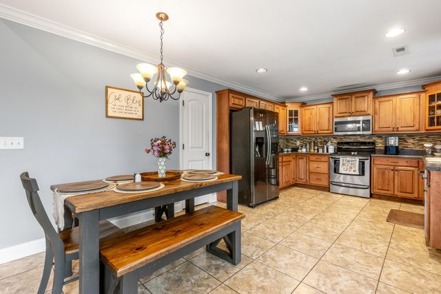 27 Running Oak Drive, Ringgold, GA 30736