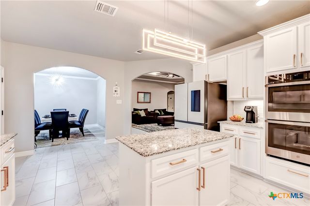 9000 Grand Oaks Lane, Killeen, TX 76542