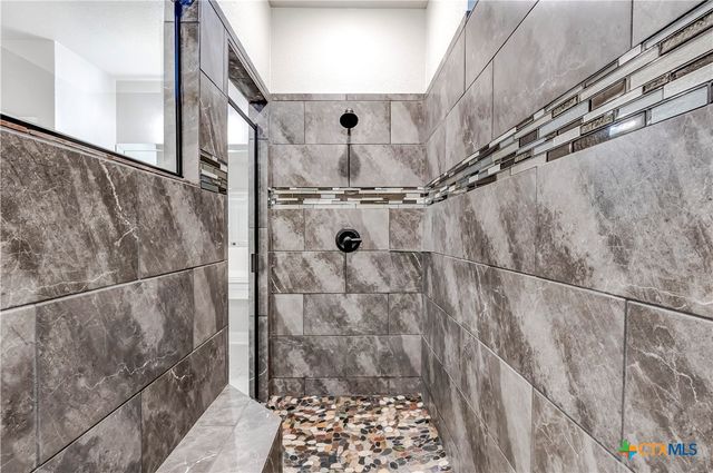 9000 Grand Oaks Lane, Killeen, TX 76542