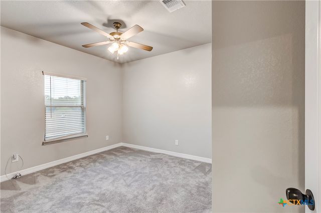 9000 Grand Oaks Lane, Killeen, TX 76542