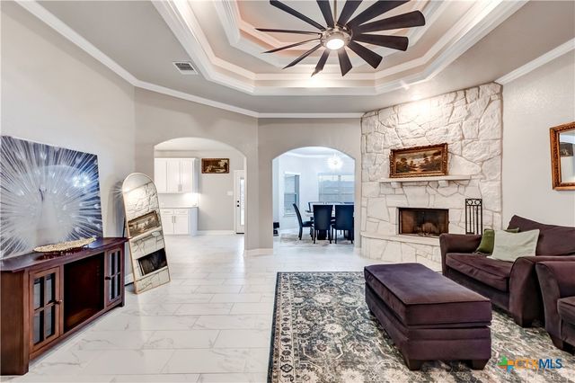 9000 Grand Oaks Lane, Killeen, TX 76542