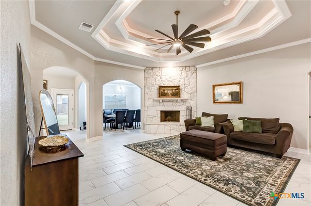 9000 Grand Oaks Lane, Killeen, TX 76542