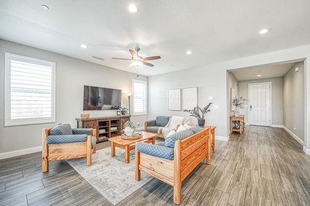 4468 Little Canyon Drive, Madera, CA 93636