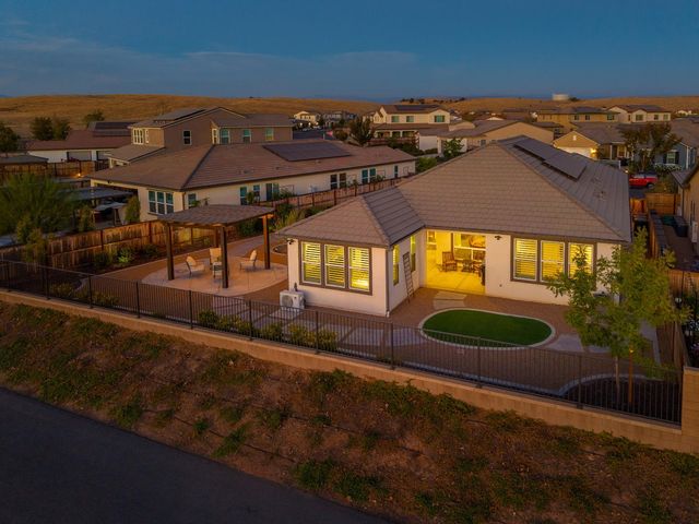 4468 Little Canyon Drive, Madera, CA 93636