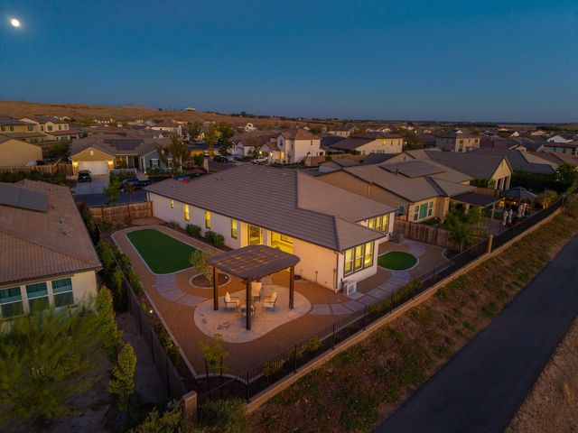 4468 Little Canyon Drive, Madera, CA 93636