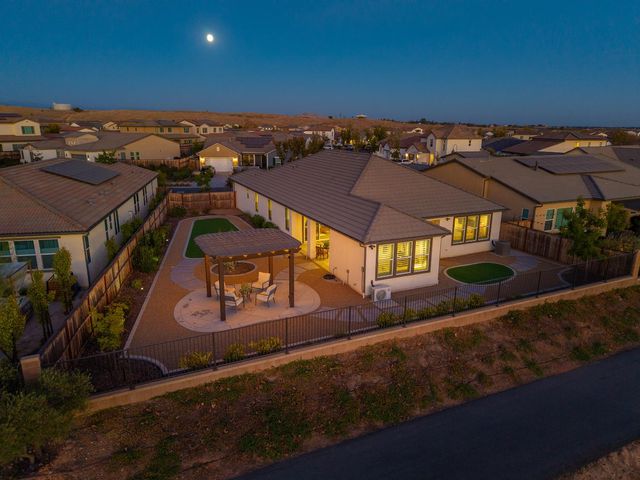 4468 Little Canyon Drive, Madera, CA 93636