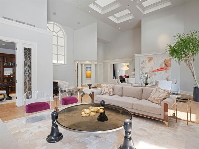 1805 W Wilshire Boulevard, Nichols Hills, OK 73116