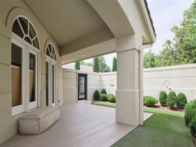 1805 W Wilshire Boulevard, Nichols Hills, OK 73116