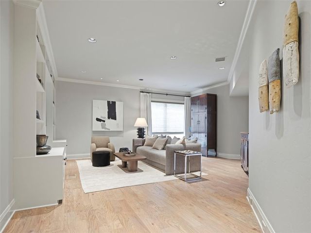 1805 W Wilshire Boulevard, Nichols Hills, OK 73116