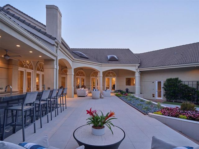 1805 W Wilshire Boulevard, Nichols Hills, OK 73116
