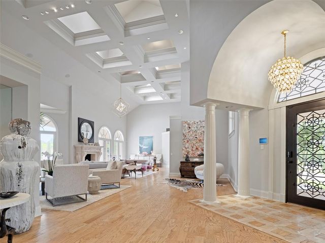 1805 W Wilshire Boulevard, Nichols Hills, OK 73116