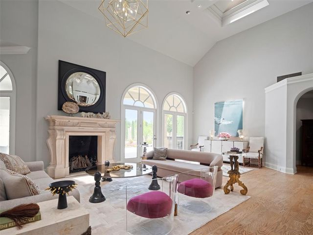 1805 W Wilshire Boulevard, Nichols Hills, OK 73116
