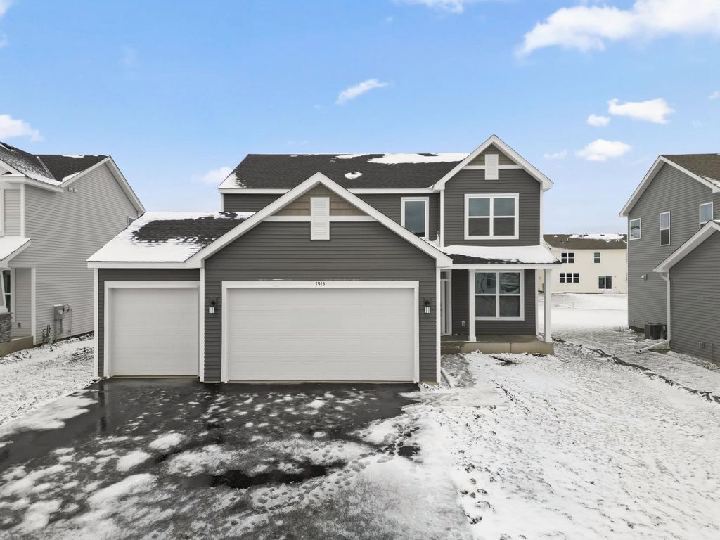 1913 Ironwood Drive, Carver, MN 55315
