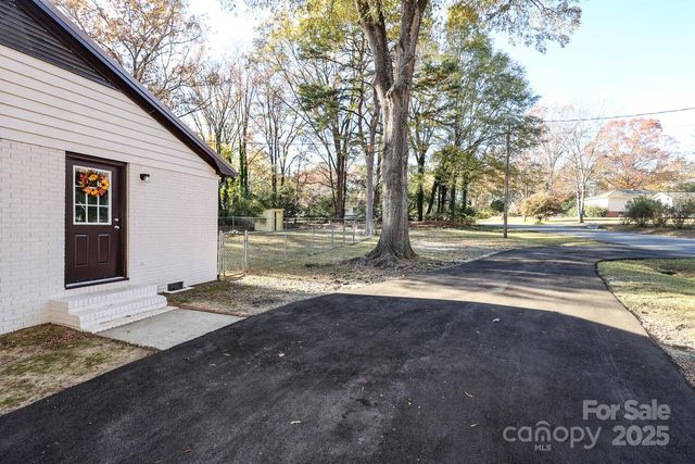 300 Grover Moore Place, Indian Trail, NC 28079