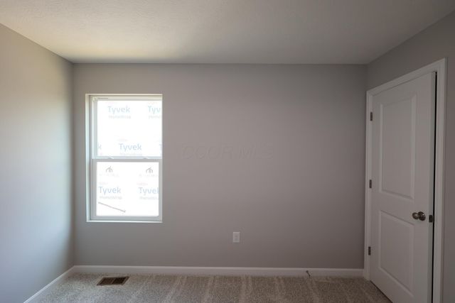 33 Englewood Road, Commercial Point, OH 43116