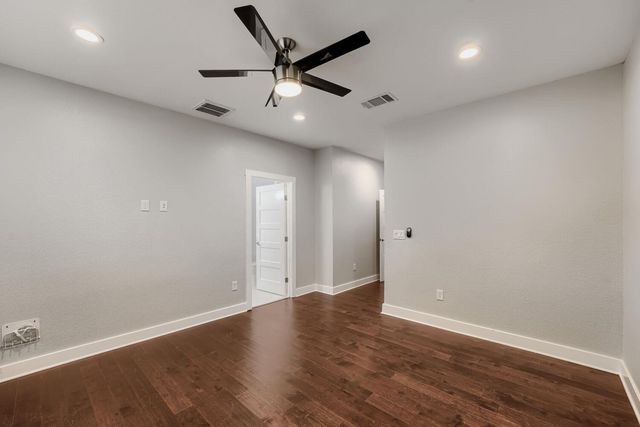 1126 Lott Ave B, Austin, TX 78721