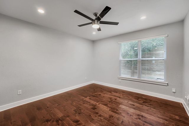 1126 Lott Ave B, Austin, TX 78721