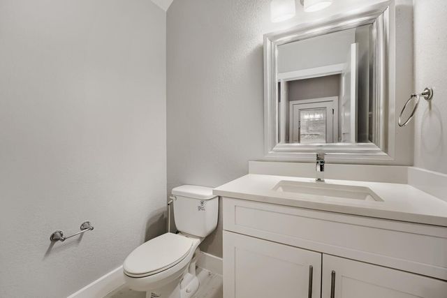1126 Lott Ave B, Austin, TX 78721