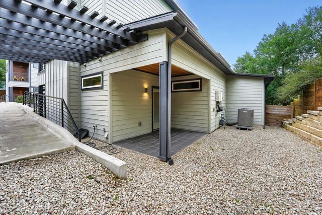 1126 Lott Ave B, Austin, TX 78721