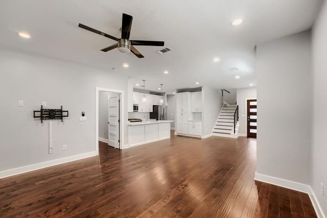1126 Lott Ave B, Austin, TX 78721
