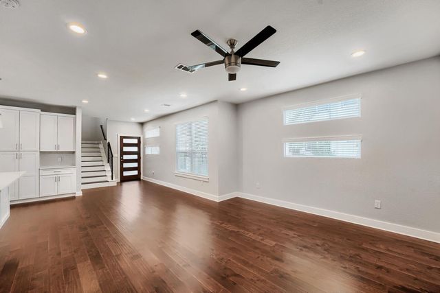 1126 Lott Ave B, Austin, TX 78721