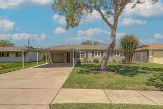 2205 Estate Drive, Deer Park, TX 77536