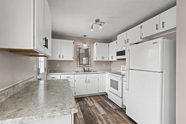 1204 E PARK HILLS DRIVE, Appleton, WI 54915