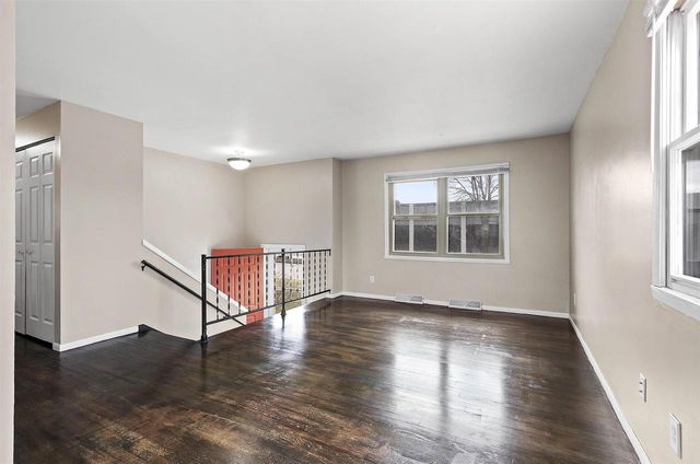 1204 E PARK HILLS DRIVE, Appleton, WI 54915