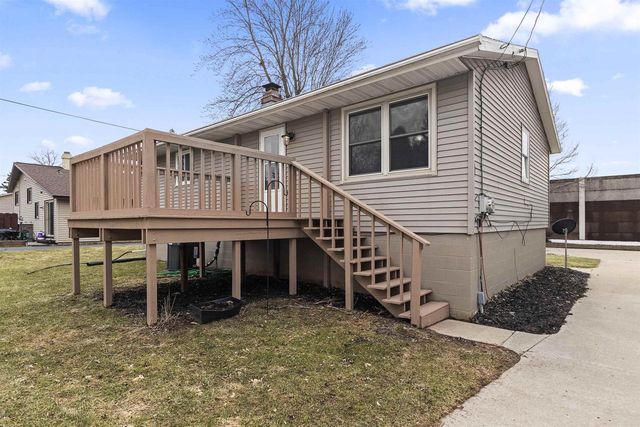 1204 E PARK HILLS DRIVE, Appleton, WI 54915