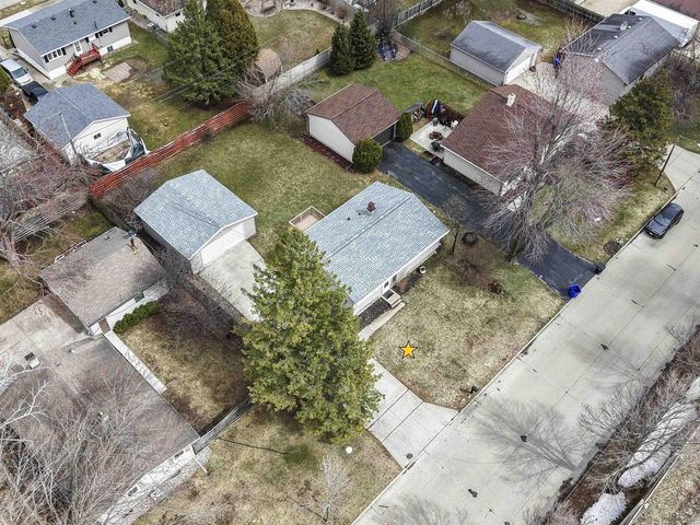 1204 E PARK HILLS DRIVE, Appleton, WI 54915