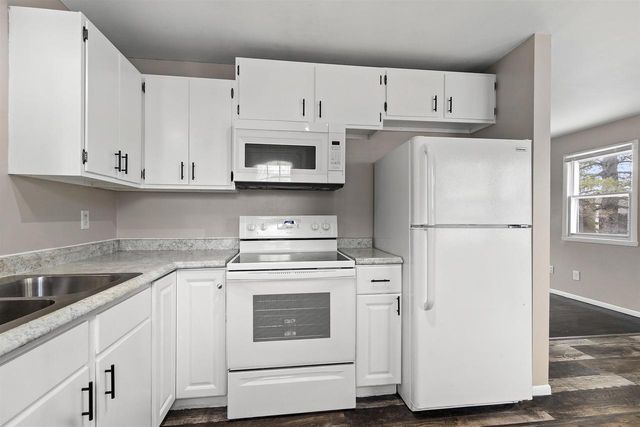 1204 E PARK HILLS DRIVE, Appleton, WI 54915