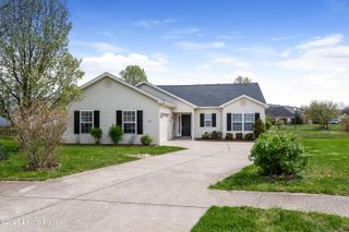 11211 Sand Lake Ct, Louisville, KY 40272