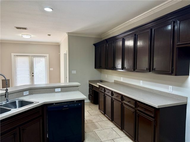 2534 Dewberry Dr, Corpus Christi, TX 78414