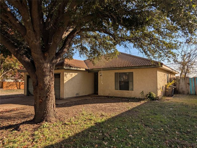 1232 Nelson Place, Fort Worth, TX 76028