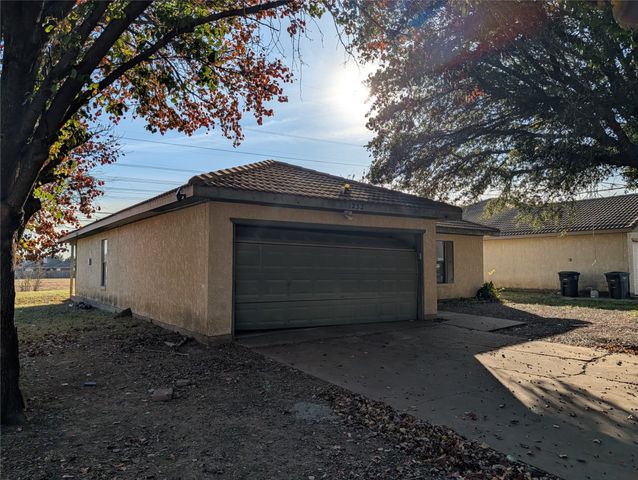 1232 Nelson Place, Fort Worth, TX 76028