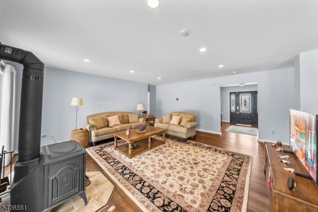 133 Redding Ave, South Plainfield Boro, NJ 07080