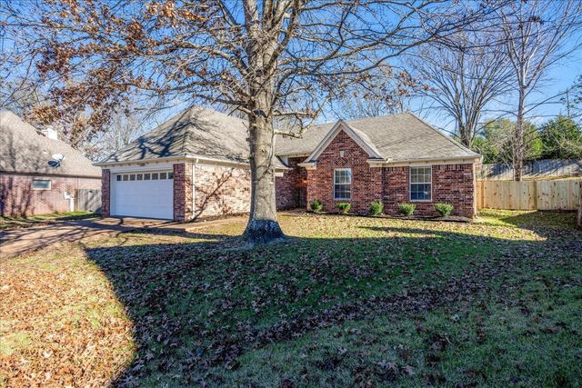 1282 RIVER BANK DR, Collierville, TN 38017