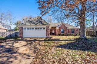 1282 RIVER BANK DR, Collierville, TN 38017