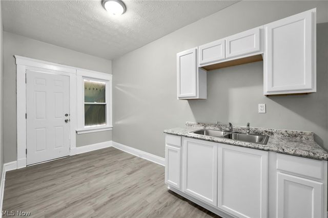 8111 Madison Avenue, Cleveland, OH 44102