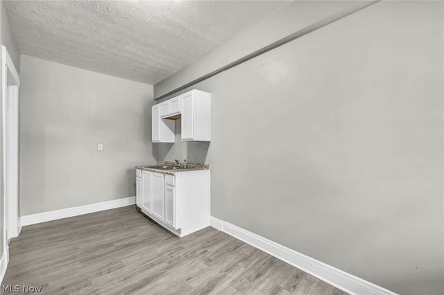 8111 Madison Avenue, Cleveland, OH 44102